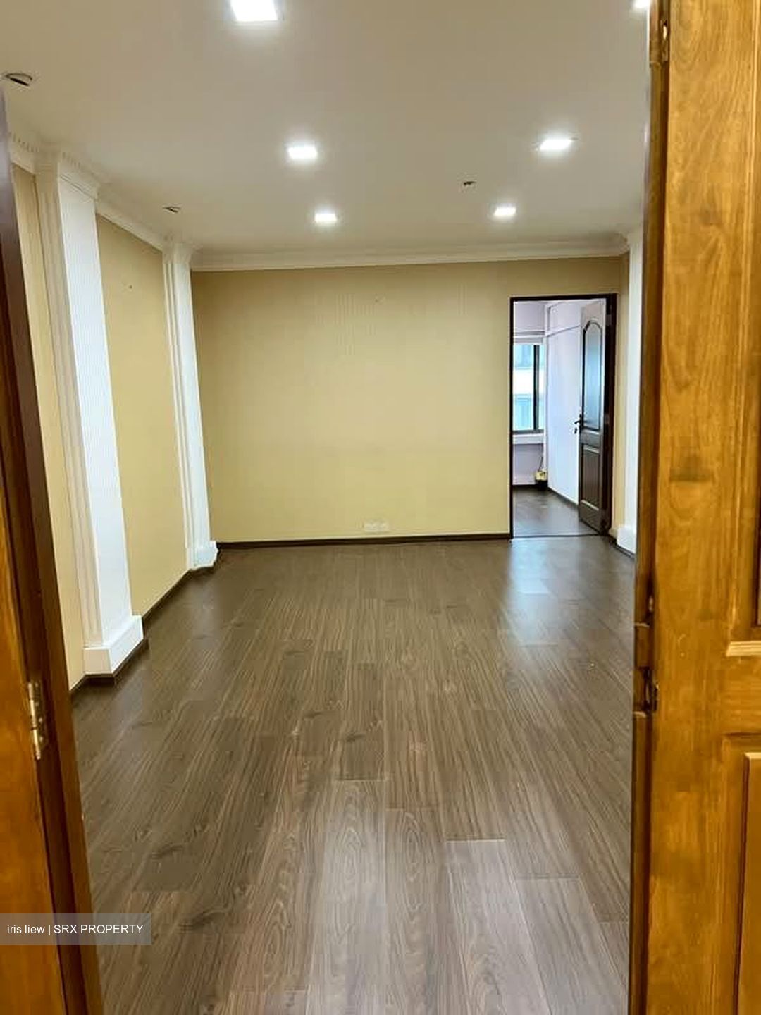 United House (D9), Office #572596501